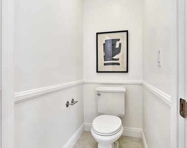 646 N Sierra Bonita Avenue - Photo Thumbnail 45