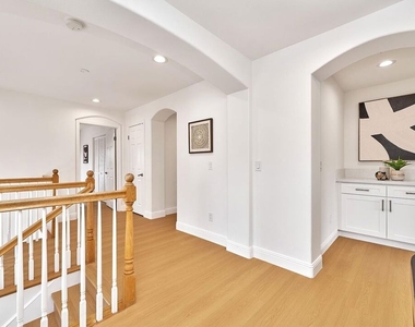 646 N Sierra Bonita Avenue - Photo Thumbnail 31