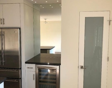 2721 2nd Street - Photo Thumbnail 5