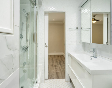 257 N La Peer Drive - Photo Thumbnail 35