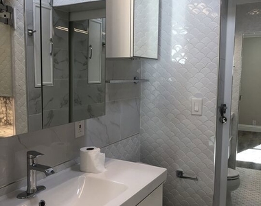 257 N La Peer Drive - Photo Thumbnail 37