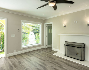 257 N La Peer Drive - Photo Thumbnail 16