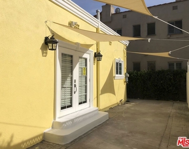257 N La Peer Drive - Photo Thumbnail 49