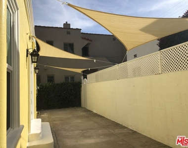 257 N La Peer Drive - Photo Thumbnail 50