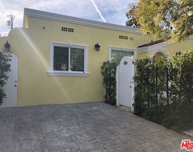 257 N La Peer Drive - Photo Thumbnail 6
