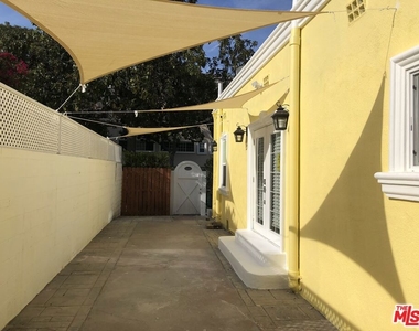 257 N La Peer Drive - Photo Thumbnail 52