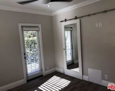 257 N La Peer Drive - Photo Thumbnail 43