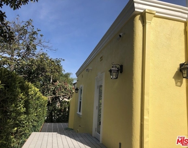257 N La Peer Drive - Photo Thumbnail 47
