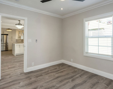 257 N La Peer Drive - Photo Thumbnail 42