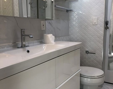 257 N La Peer Drive - Photo Thumbnail 36