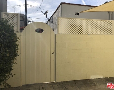 257 N La Peer Drive - Photo Thumbnail 55