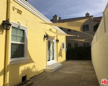 257 N La Peer Drive - Photo Thumbnail 51
