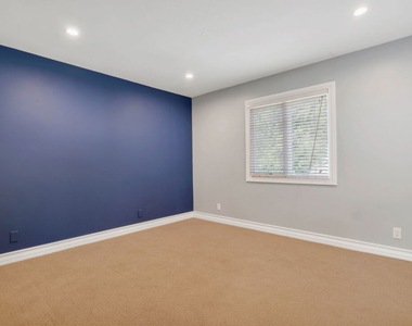 10557 Rocca Place - Photo Thumbnail 34