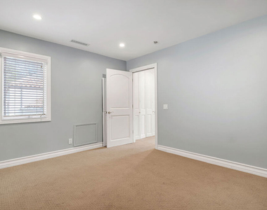 10557 Rocca Place - Photo Thumbnail 32