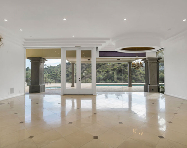 10557 Rocca Place - Photo Thumbnail 7