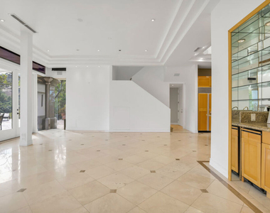 10557 Rocca Place - Photo Thumbnail 11