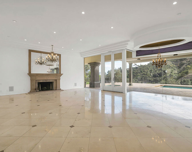 10557 Rocca Place - Photo Thumbnail 6