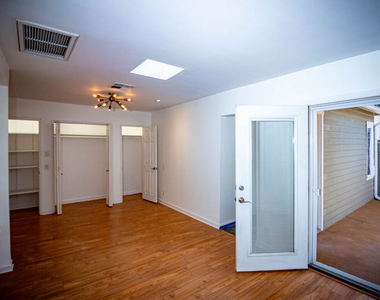 2247 Moore Street - Photo Thumbnail 10