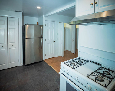 2247 Moore Street - Photo Thumbnail 8