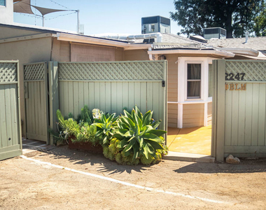 2247 Moore Street - Photo Thumbnail 2