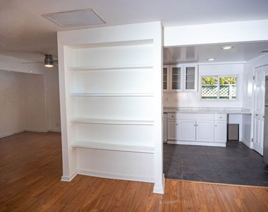 2247 Moore Street - Photo Thumbnail 9