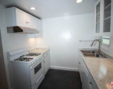 2247 Moore Street - Photo Thumbnail 7