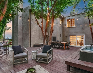 6609 Whitley Terrace - Photo Thumbnail 29