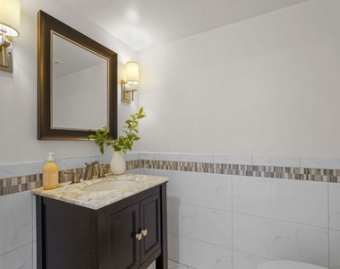 6609 Whitley Terrace - Photo Thumbnail 15