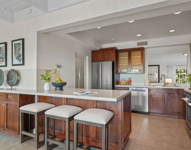 6609 Whitley Terrace - Photo Thumbnail 8