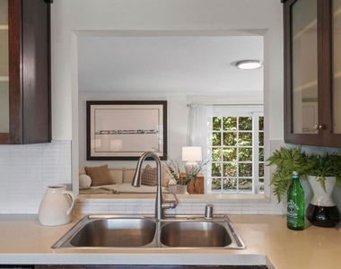 6609 Whitley Terrace - Photo Thumbnail 11