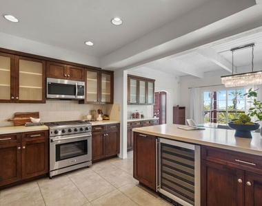 6609 Whitley Terrace - Photo Thumbnail 10