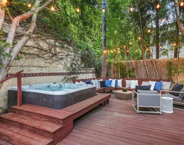 6609 Whitley Terrace - Photo Thumbnail 27