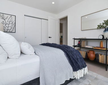 15431 Milbank Street - Photo Thumbnail 37
