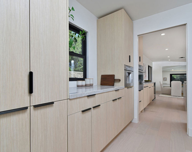 15431 Milbank Street - Photo Thumbnail 28
