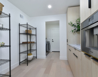 15431 Milbank Street - Photo Thumbnail 26