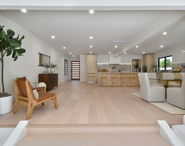 15431 Milbank Street - Photo Thumbnail 11