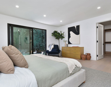 15431 Milbank Street - Photo Thumbnail 42