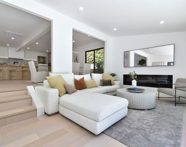 15431 Milbank Street - Photo Thumbnail 10