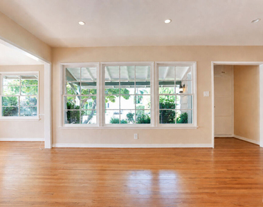 13134 Hartsook Street - Photo Thumbnail 5