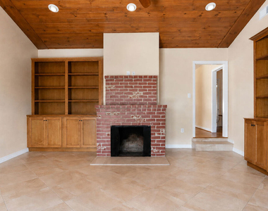 13134 Hartsook Street - Photo Thumbnail 14