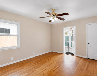 13134 Hartsook Street - Photo Thumbnail 16