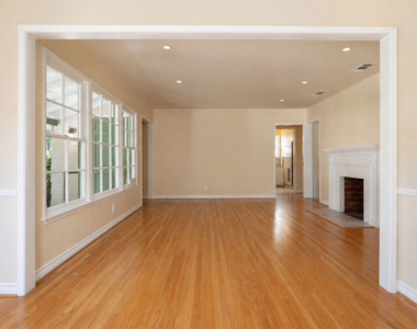 13134 Hartsook Street - Photo Thumbnail 4