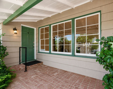 13134 Hartsook Street - Photo Thumbnail 2