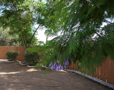 11874 Gardena Lane - Photo Thumbnail 2