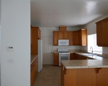 11874 Gardena Lane - Photo Thumbnail 3