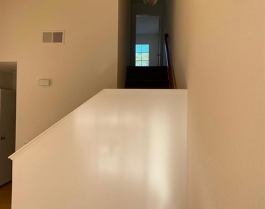 7608 Palmilla Dr - Photo Thumbnail 3