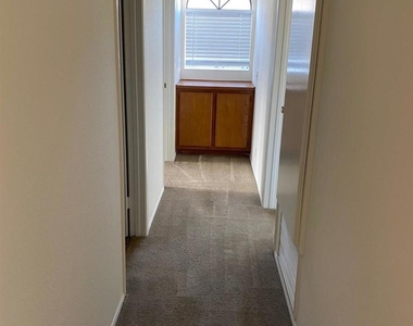 7608 Palmilla Dr - Photo Thumbnail 15
