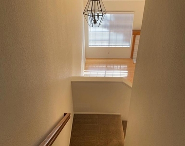 7608 Palmilla Dr - Photo Thumbnail 11