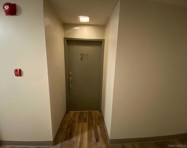 2510 Torrey Pines Rd - Photo Thumbnail 5