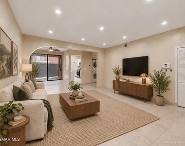 7211 Cozycroft Avenue - Photo Thumbnail 5